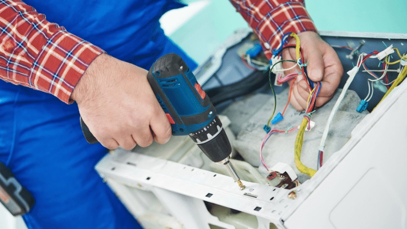 Küçükçekmece Baxi Baxi çamaşır makinesi kart tamiri – Su almama arızası orijinal parça ile giderildi. - Teknik servis örneği